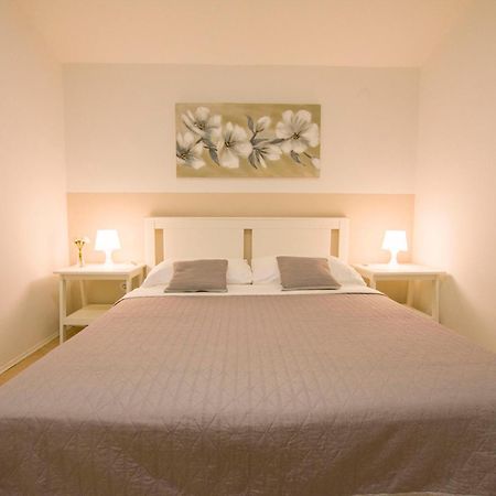 Apartments Josip Drage Bagian luar foto