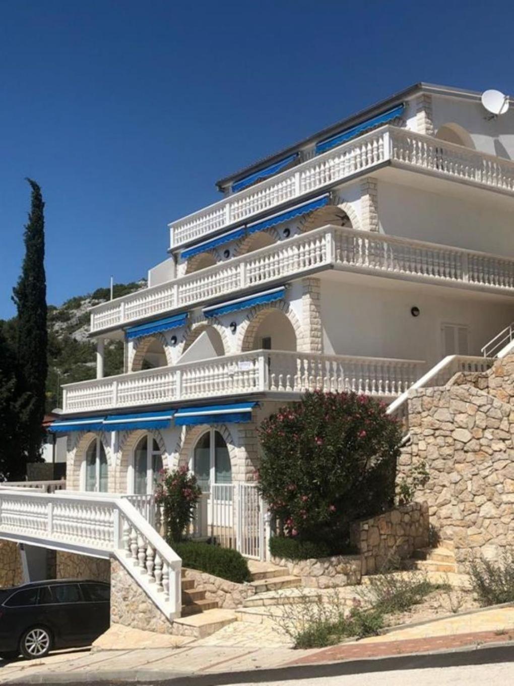 Apartments Josip Drage Bagian luar foto
