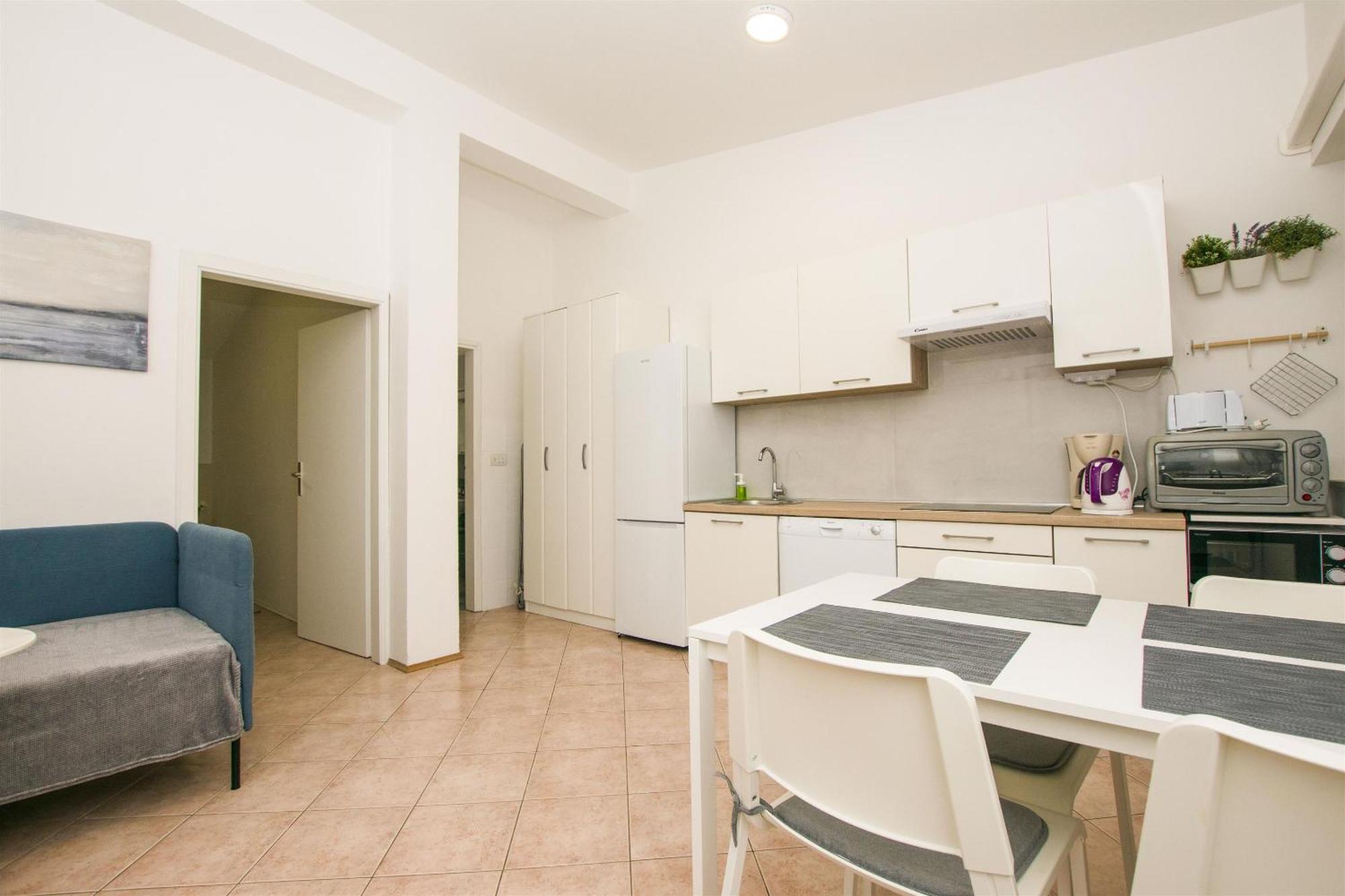 Apartments Josip Drage Bagian luar foto
