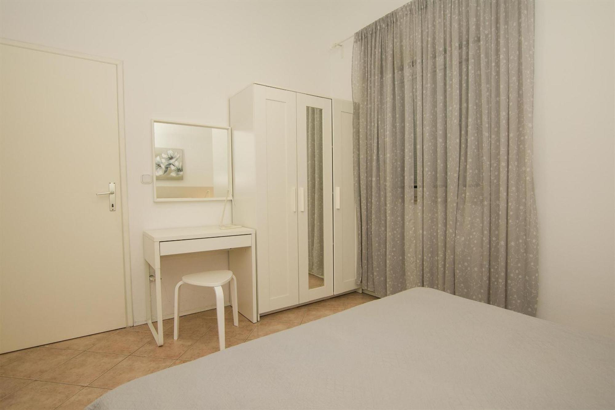 Apartments Josip Drage Bagian luar foto